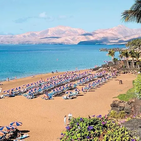 Puerto Del Carmen Sleeps 7 With Pool And Air Con *